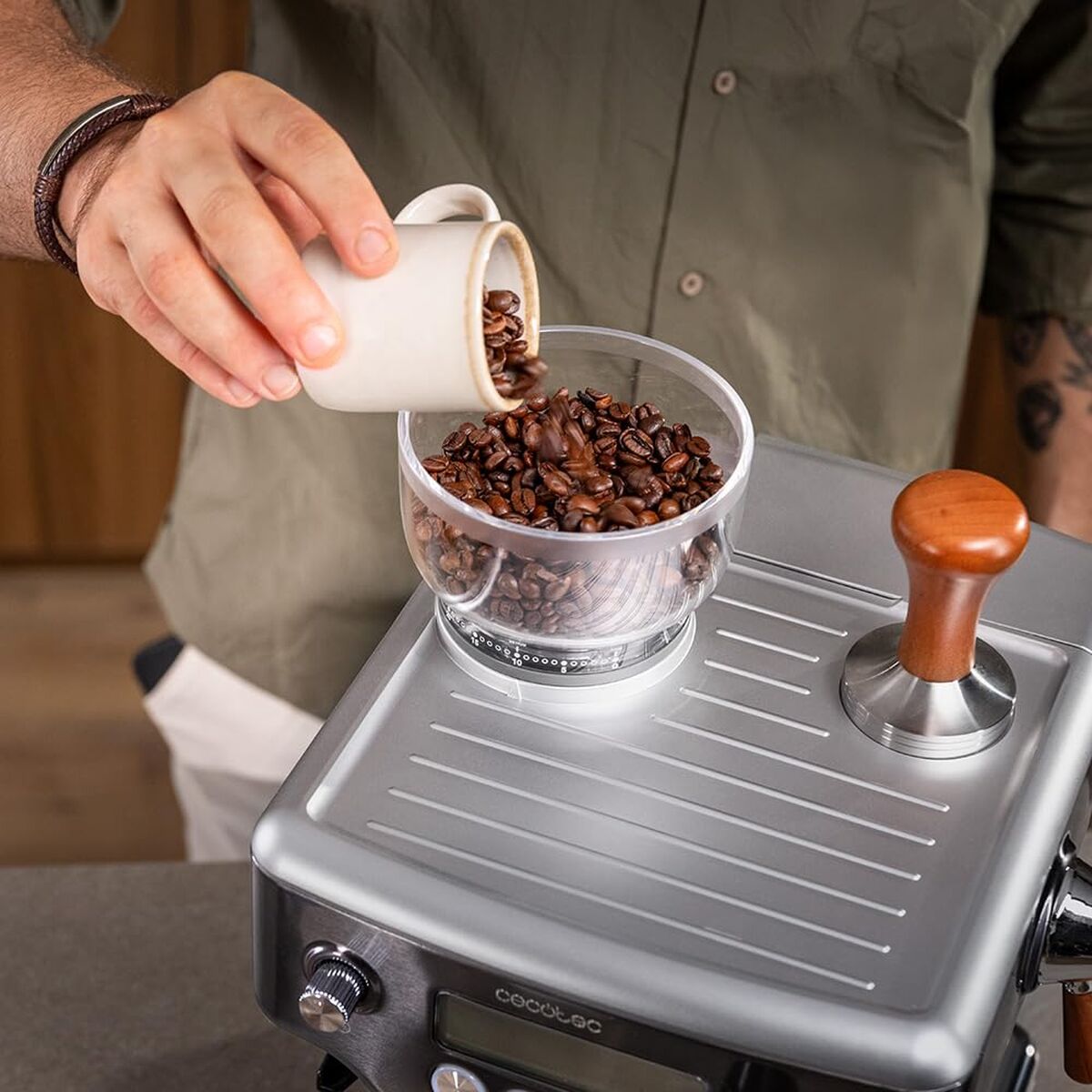 Cecotec Espresso Machine Power Espresso 20 Barista 20bar 2200W grinder steamer